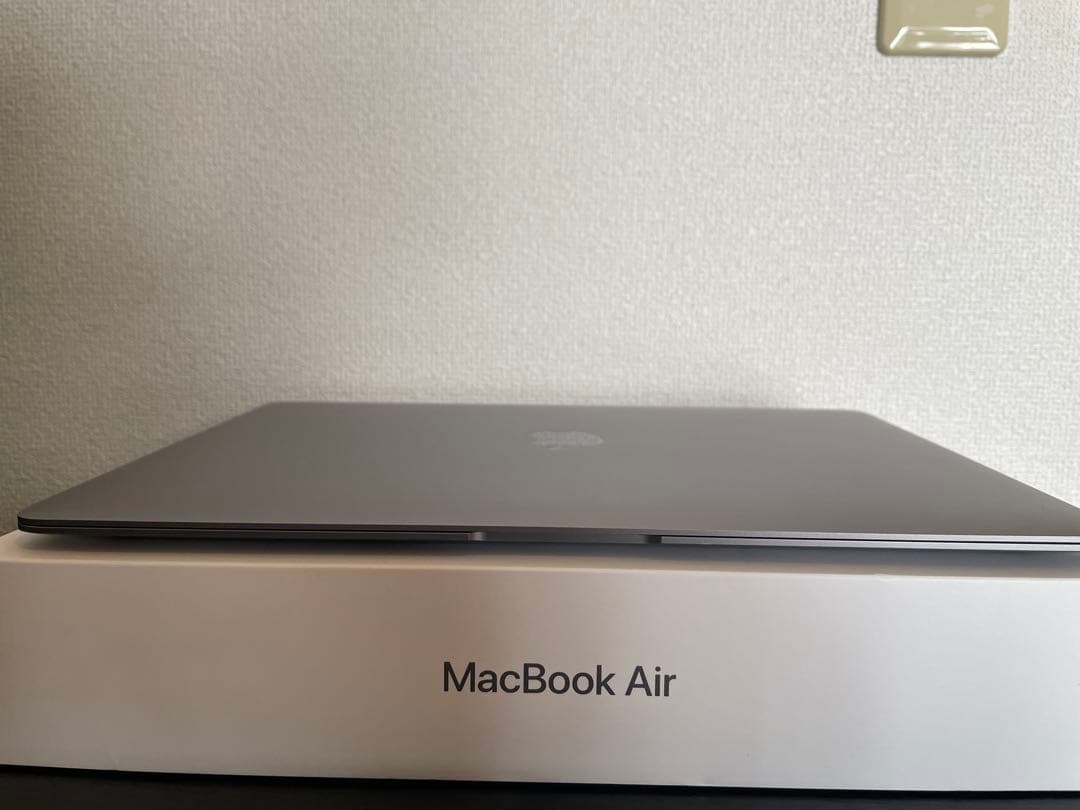Mac Book Air 13インチ128GB メモリ8GB 外付けhub付き