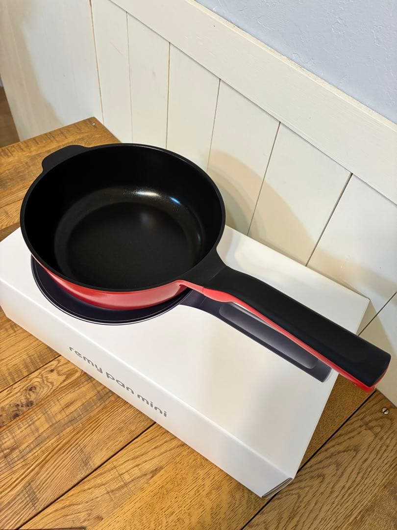 新品 レミパンミニ レッド RHF-402