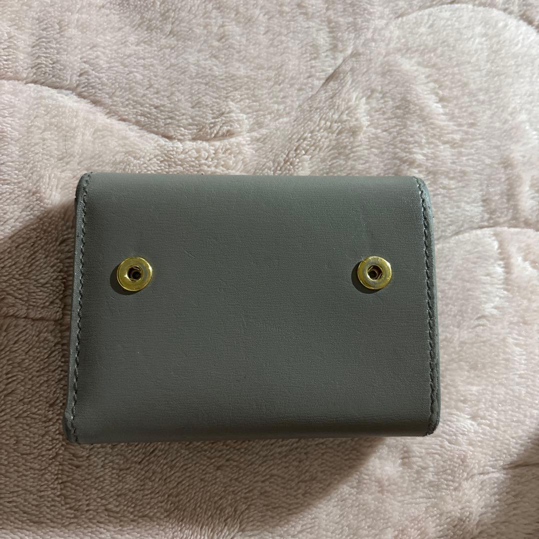 グレー 三つ折り財布 ゴールド金具付き