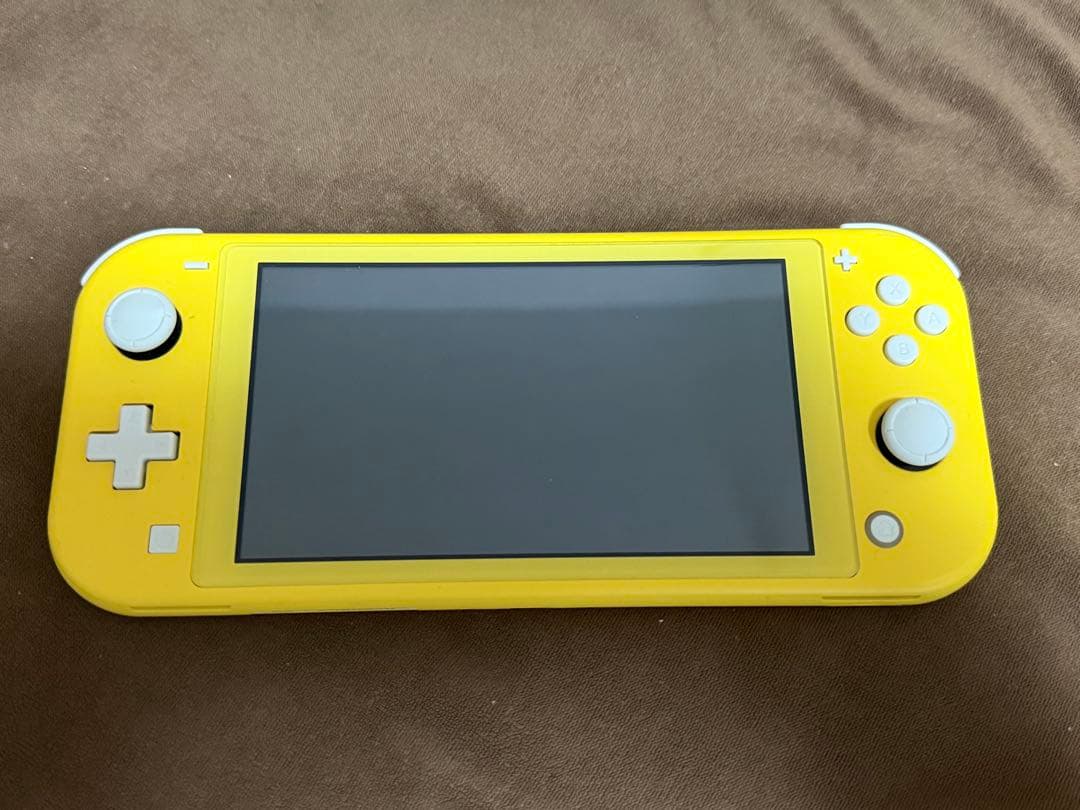 Nintendo Switch Lite 黄 ピカチュウケース画面フィルム付