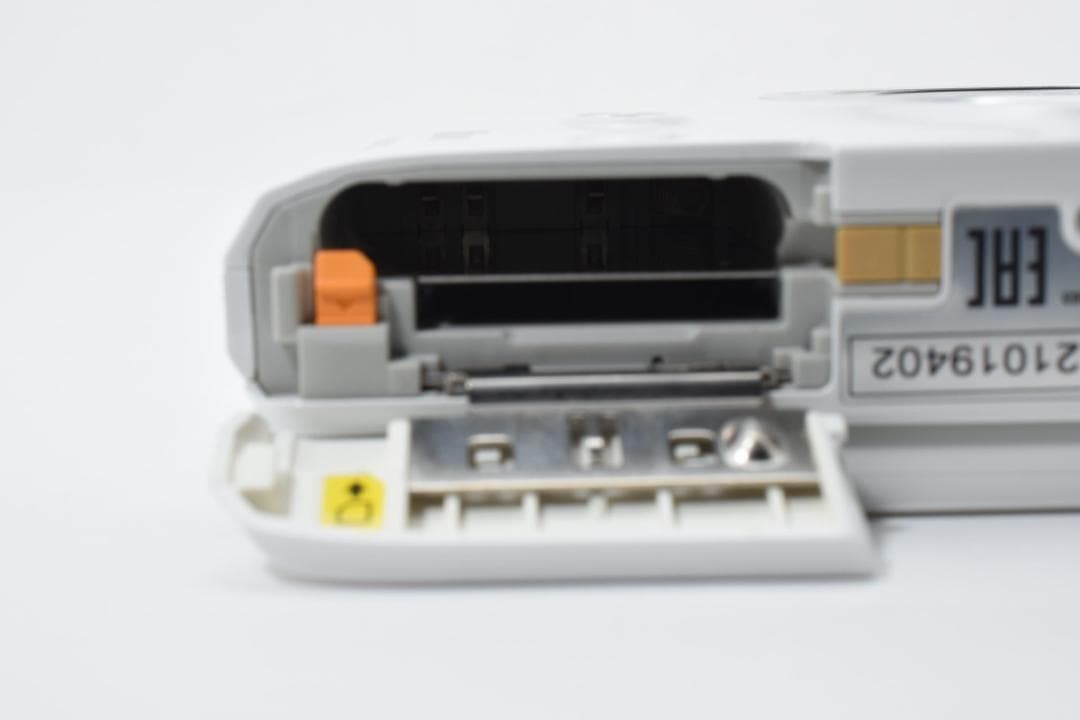 美品 ニコン　Nikon COOLPIX S6900 1598