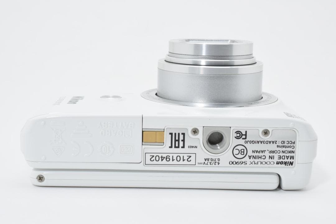 美品 ニコン　Nikon COOLPIX S6900 1598