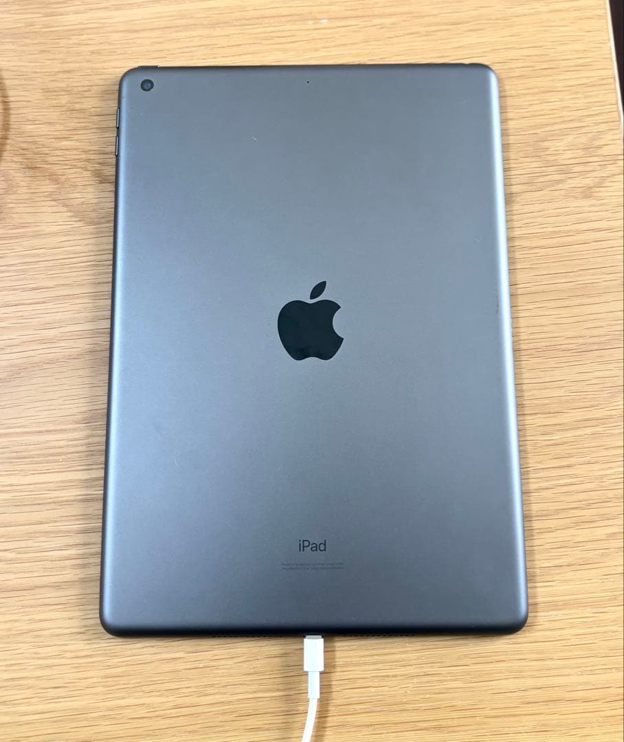 【美品】iPad 第7世代 32GB Wi-Fi ＋ Apple Pencil