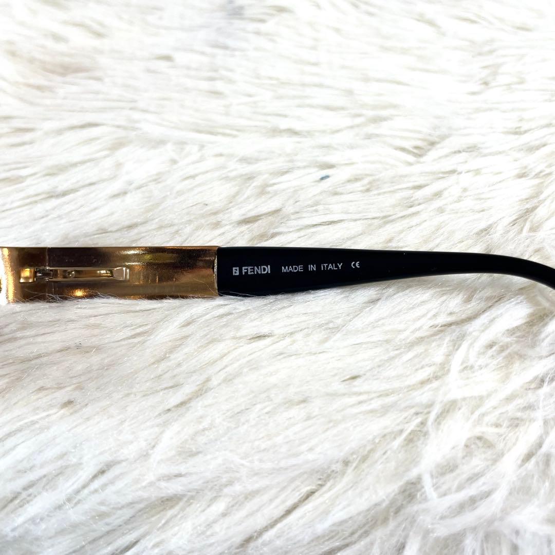 美品　FENDI　SL7169　ブラックレンズ　ブラック・ゴールドフレーム