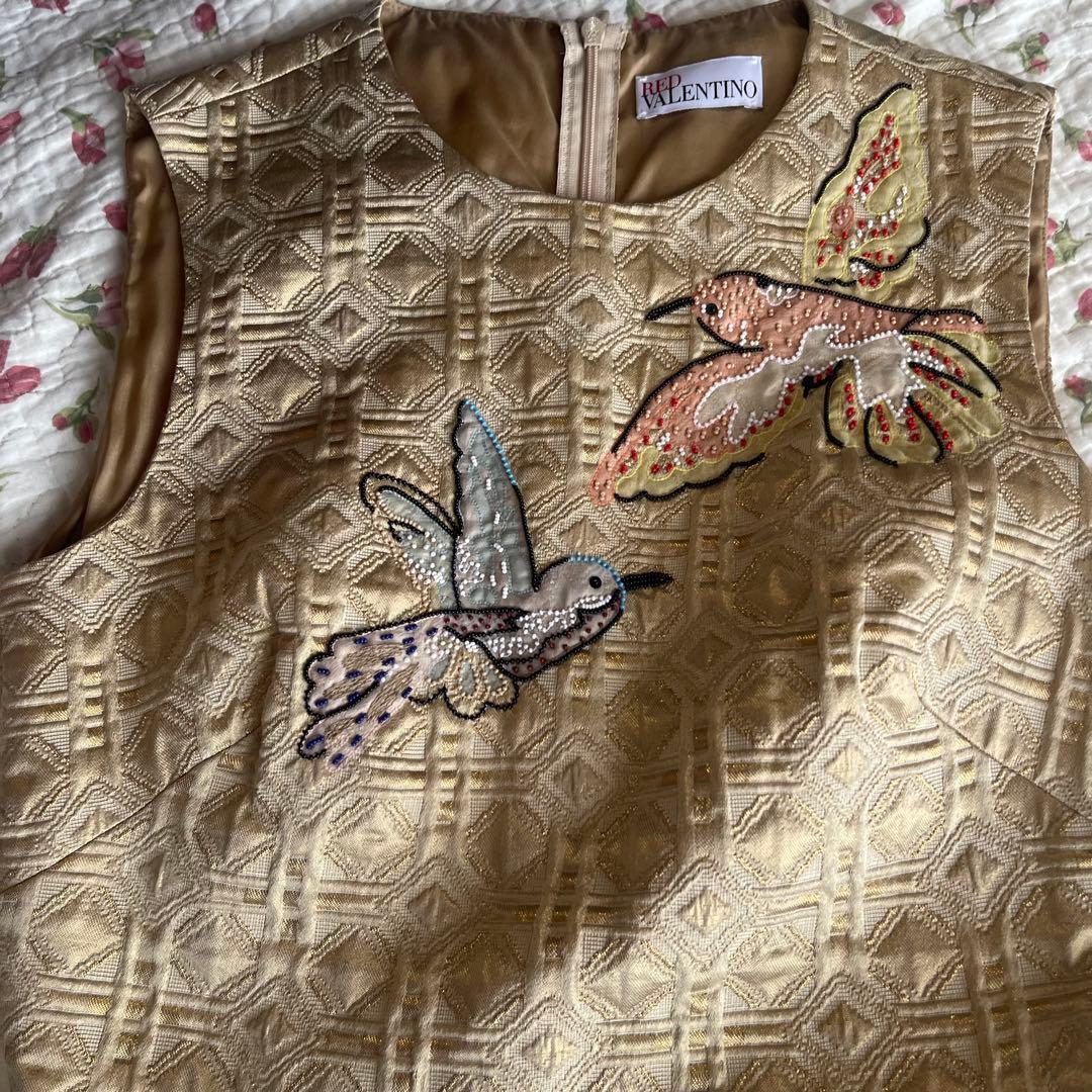 美品　レッド　ヴァレンティノ　希少刺繍ワンピース ゴールド 38 華やか