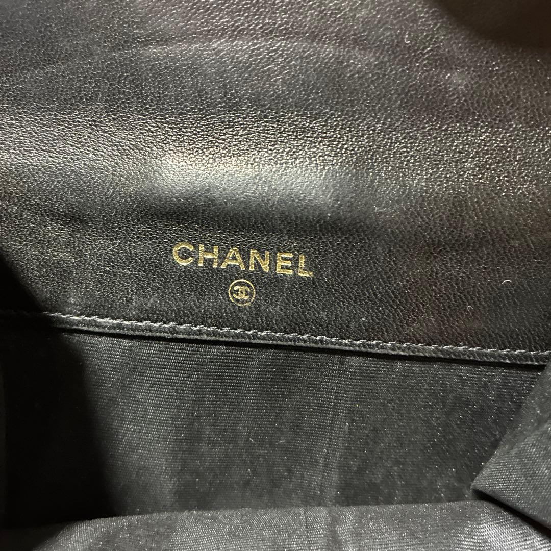 値下げです　CHANEL 二つ折　大きいココ　Wホック