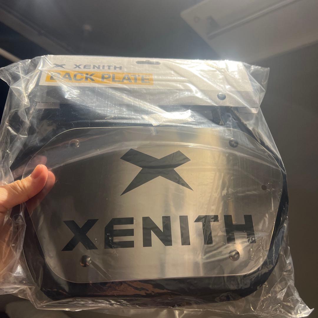 xenith バックプレート
