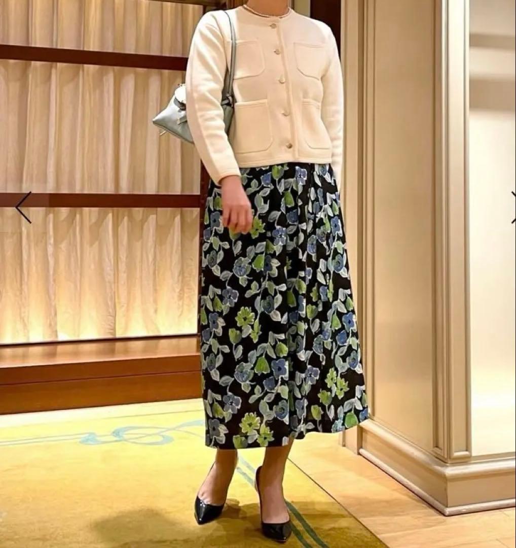 Ballsey スプリングフラワープリント アシンメトリータックスカート