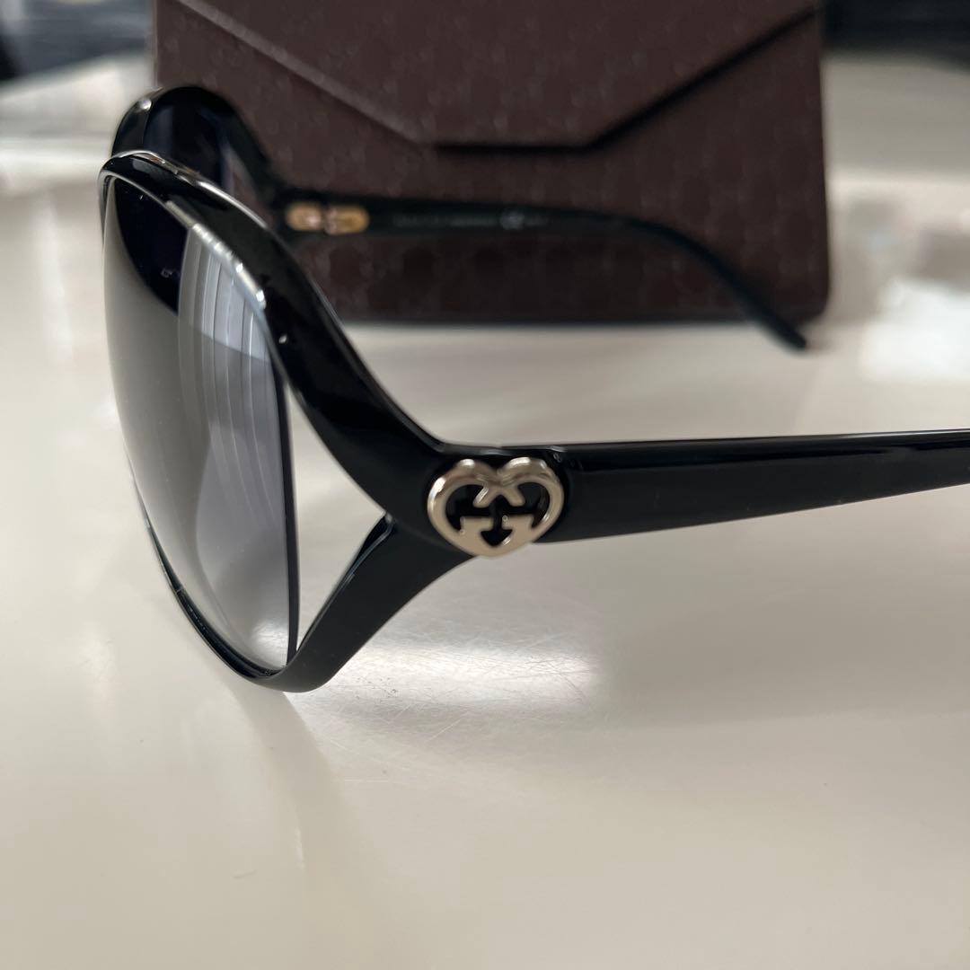 GUCCI ブラック サングラス GGパターン ケース付き
