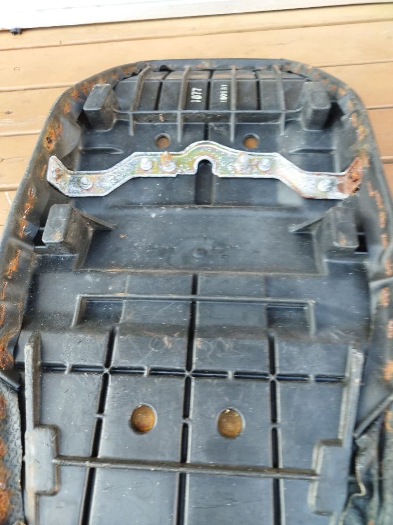 zrx400 純正シート