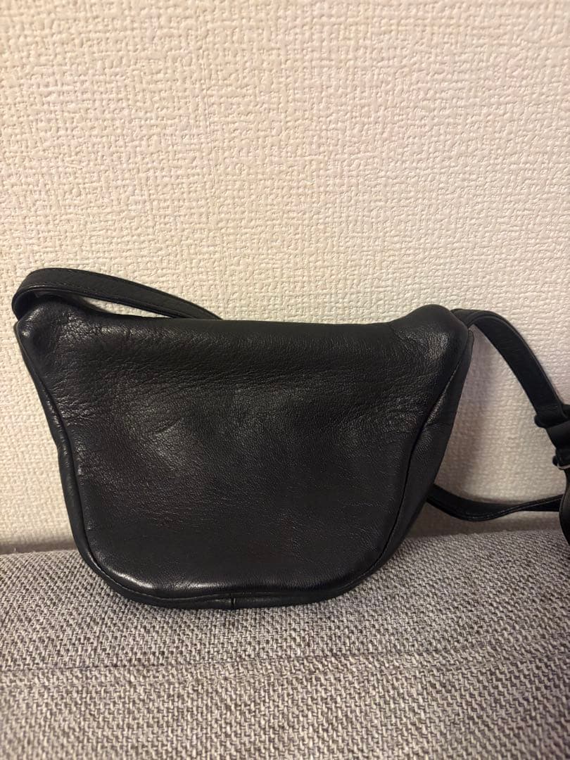 Aeta ボディバッグ