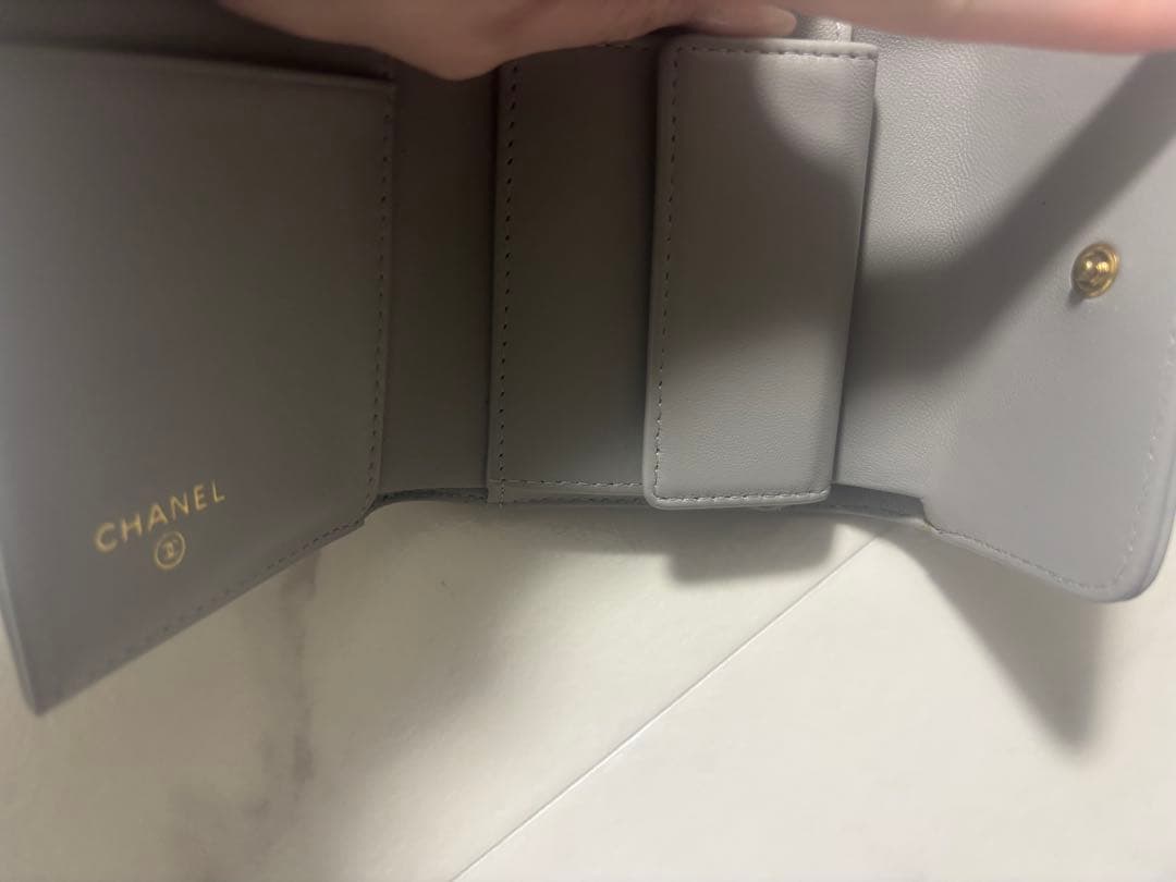 CHANEL グレー 三つ折り財布