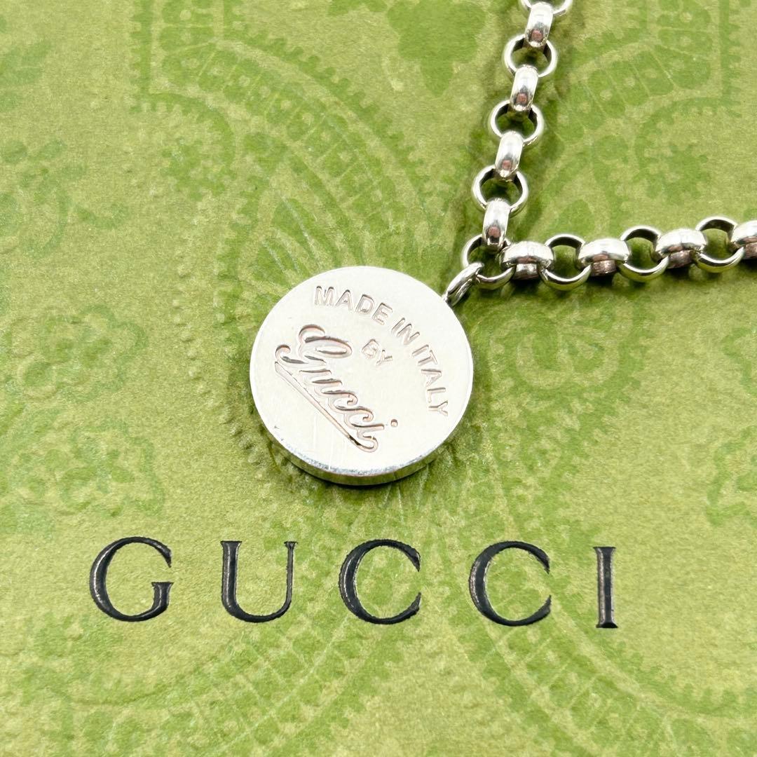 美品✨　グッチ　ネックレス　サークル　ロゴ　刻印　チャーム　シルバー　925