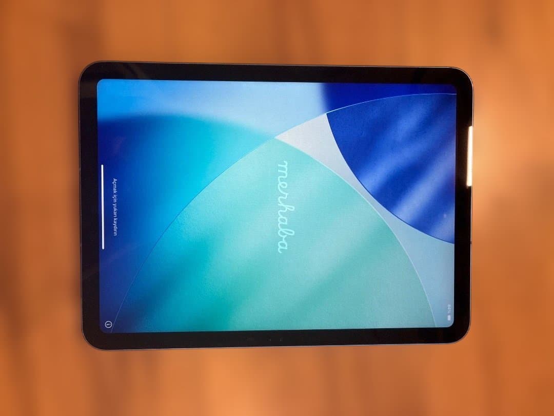 iPad（第10世代) WI-FI+Cellular