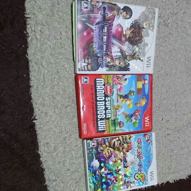 wiiの本体とカセットと付属品セット！