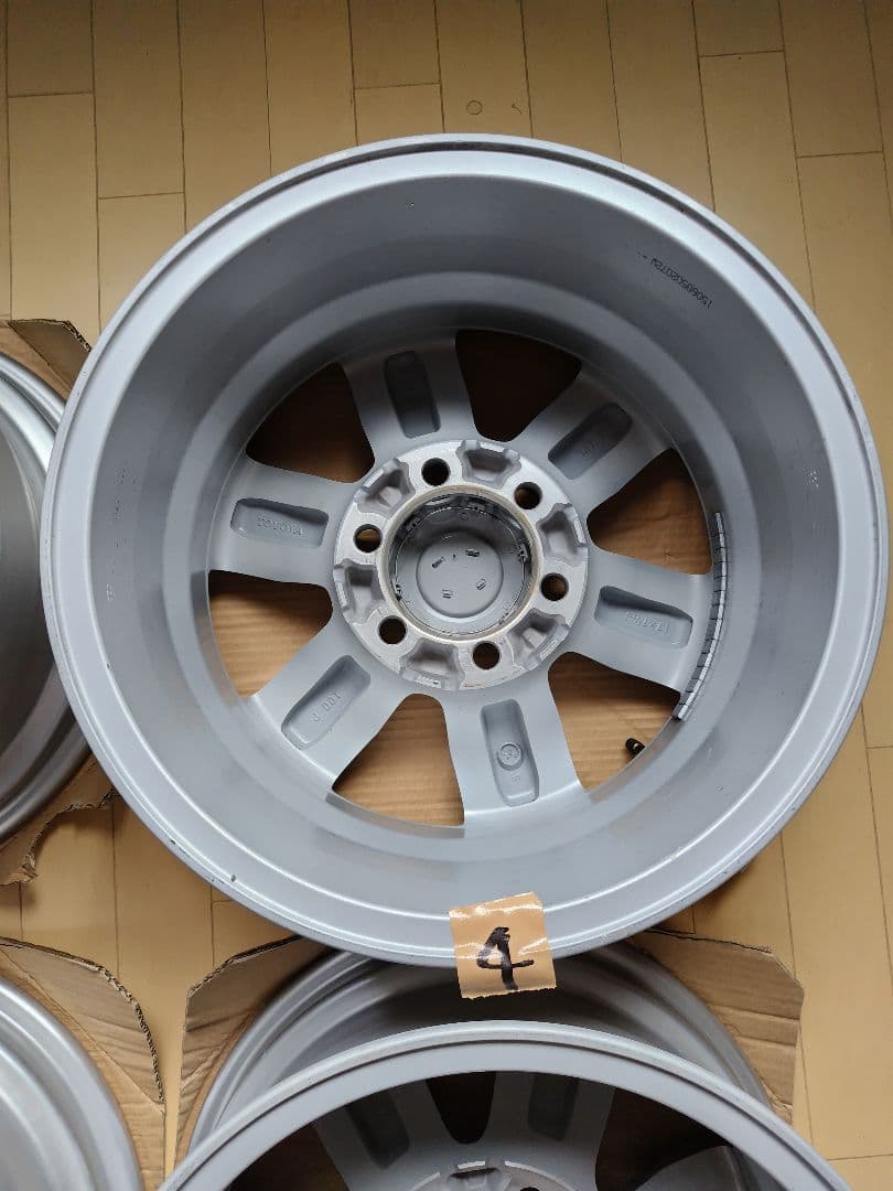 トヨタ プラド純正TOYOTAプラド　純正ホイール　 17×7.5j 4本セット