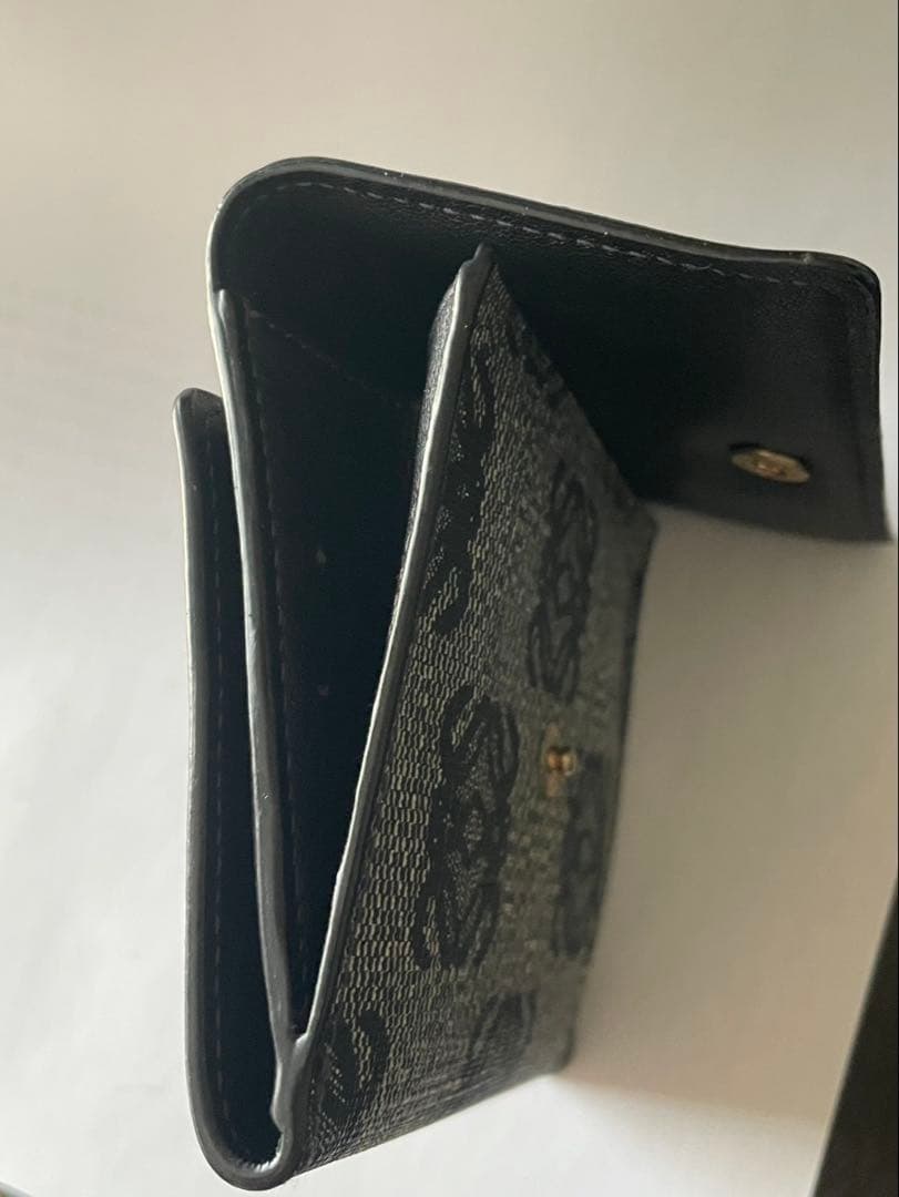 美品⭐︎ロエベ二つ折り財布