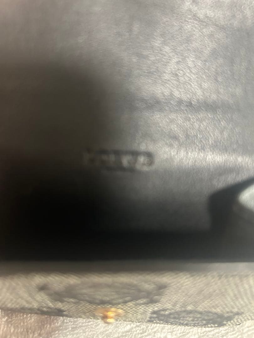 美品⭐︎ロエベ二つ折り財布