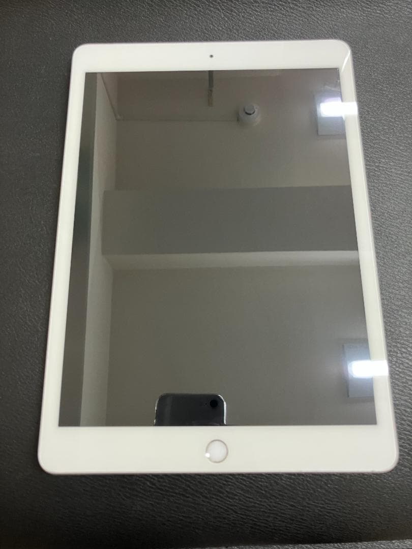 iPad 第8世代 32GB SIMフリー 美品 バッテリー93%