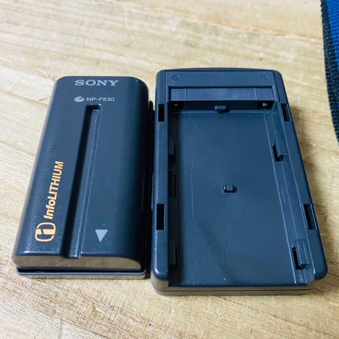 SONY CCD-TR3 ビデオカメラ Hi8 ソニー ハンディカム 8mm