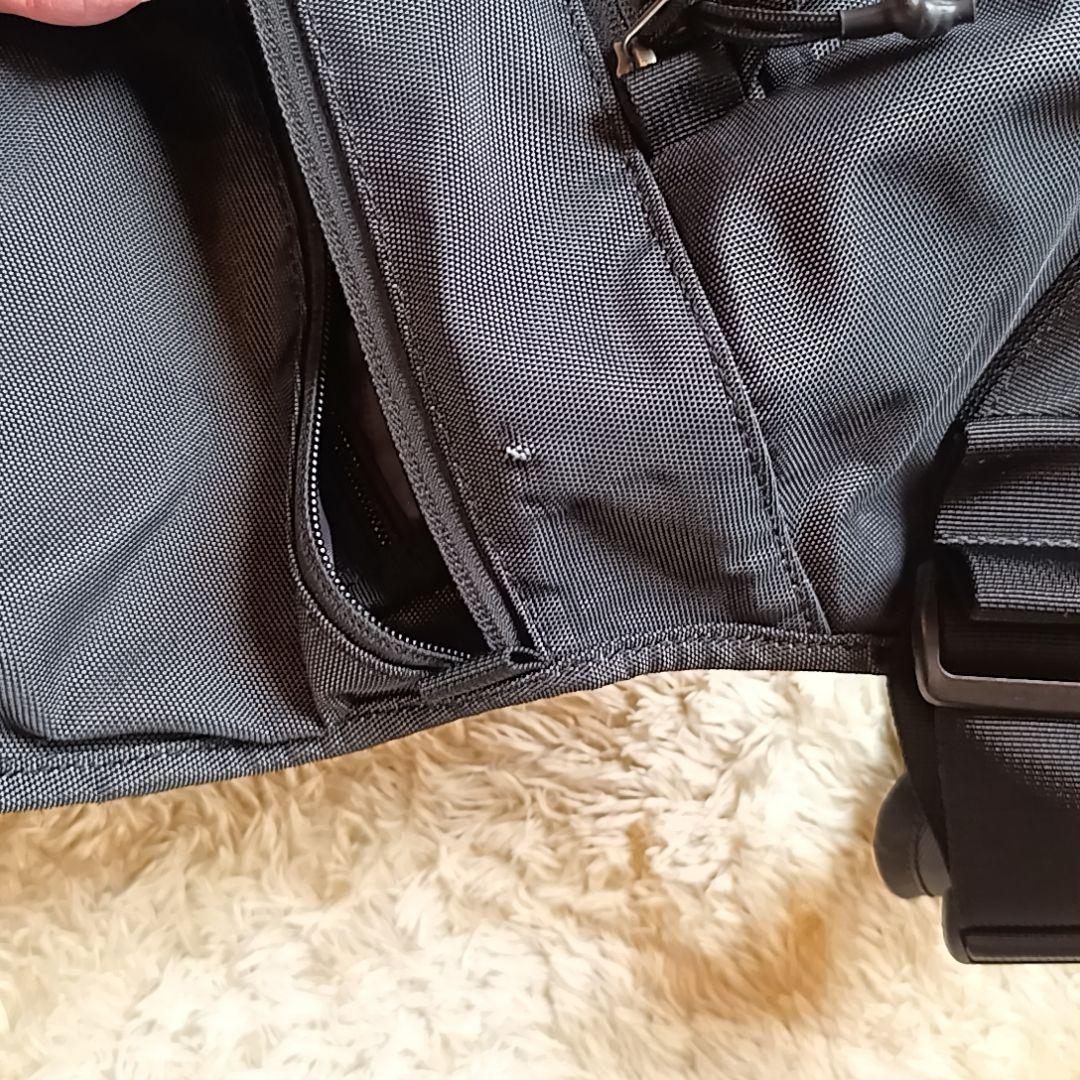 スーリー Thule Covert DSLR Messenger カメラバッグ
