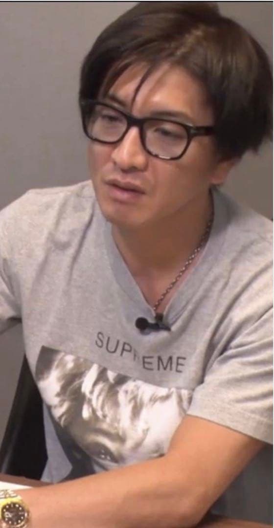 R　supreme クライベイビーT
