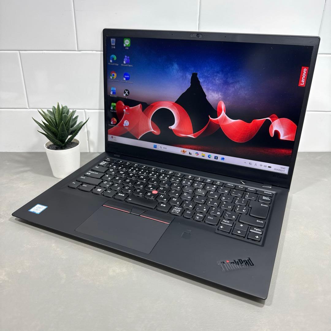 【極上品】ThinkpadX1カーボン☘8世代i7メモリ16☘️NVMe512
