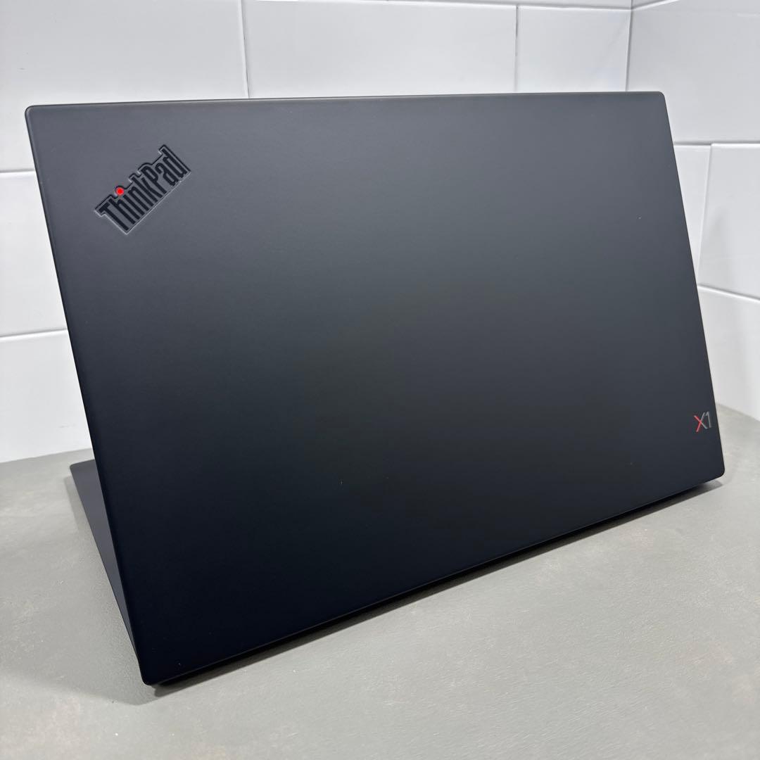 【極上品】ThinkpadX1カーボン☘8世代i7メモリ16☘️NVMe512