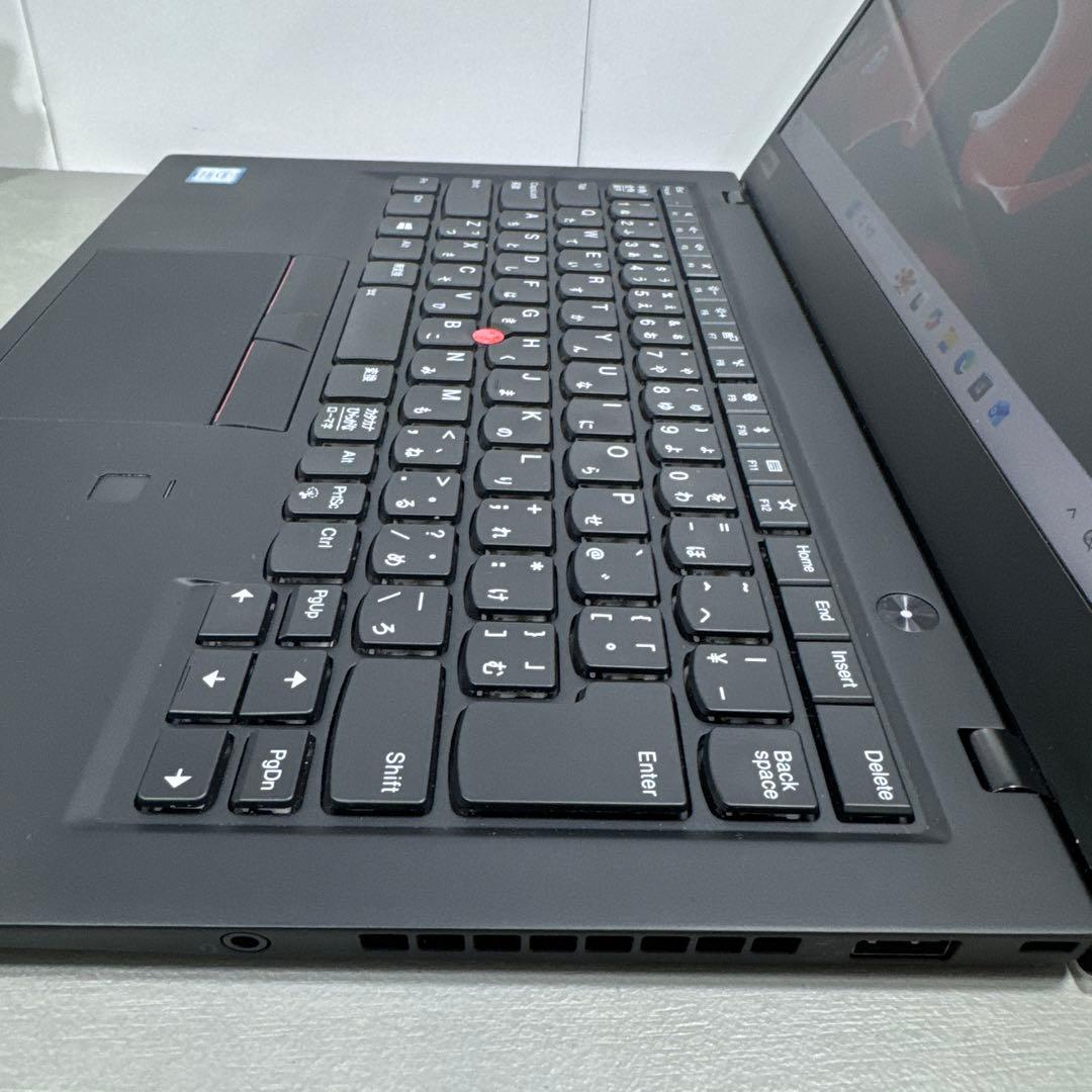 【極上品】ThinkpadX1カーボン☘8世代i7メモリ16☘️NVMe512
