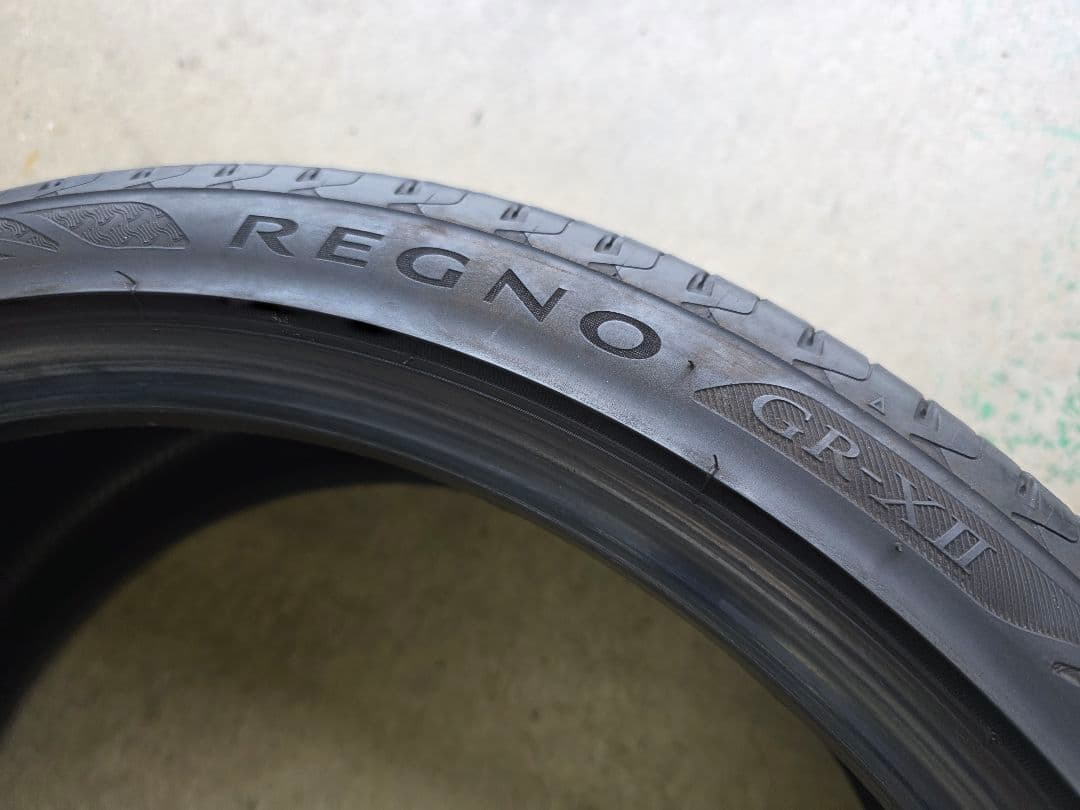 BSレグノGR-XⅡ 245/35R20 21年製 4本セットバリ山アルファード