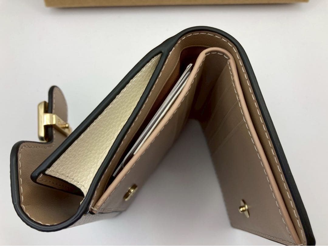 【新品・未使用】COACH二つ折り財布ブラウン／ホワイト C7805