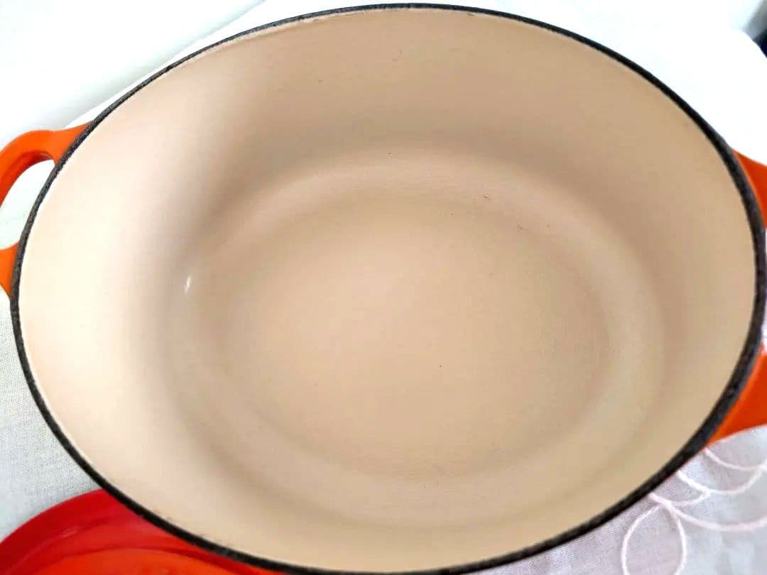 ル・クルーゼ(Le Creuset) ココット・オーバル23cm