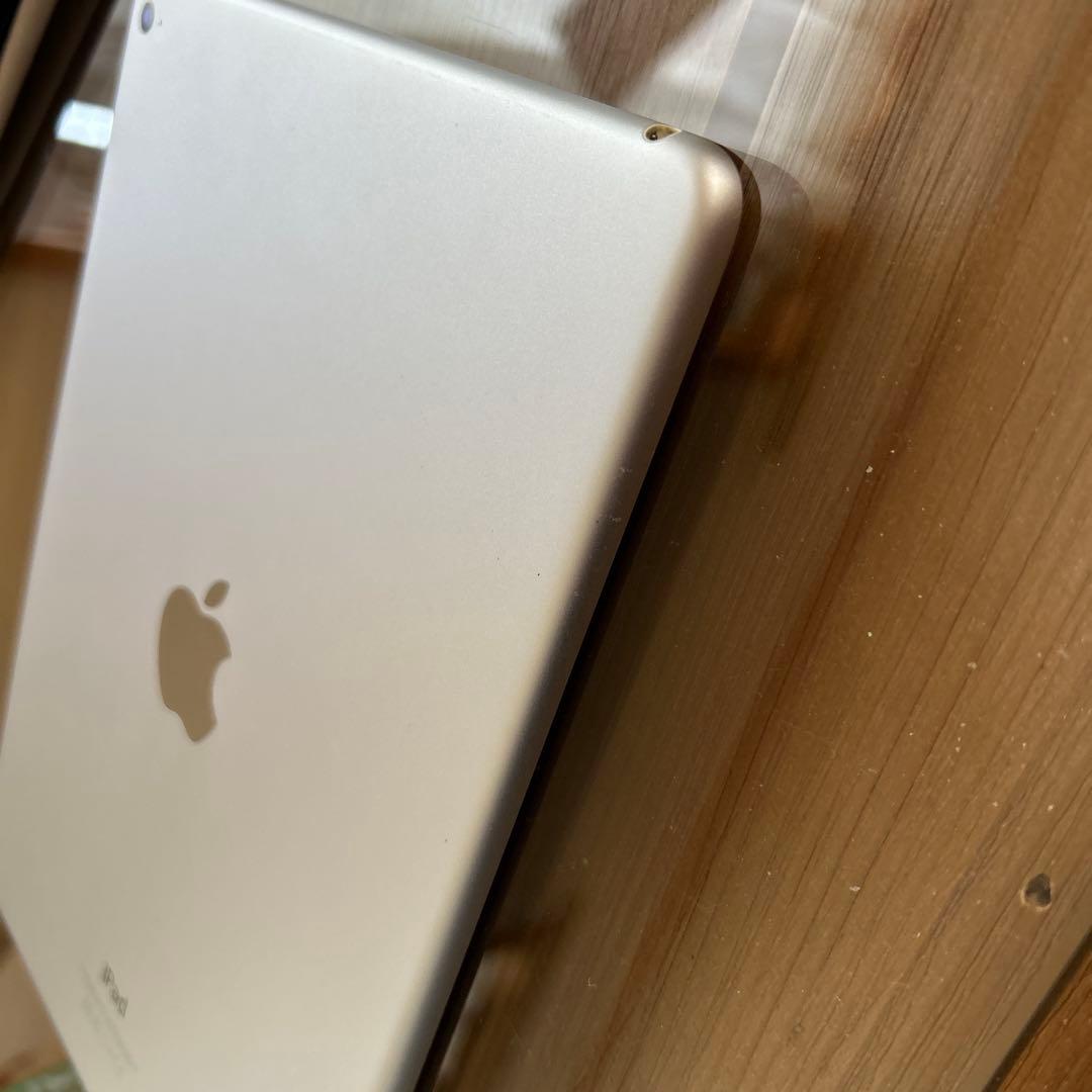 Apple iPad Air 2 Wi-Fiモデル 32GB MNV62J/A