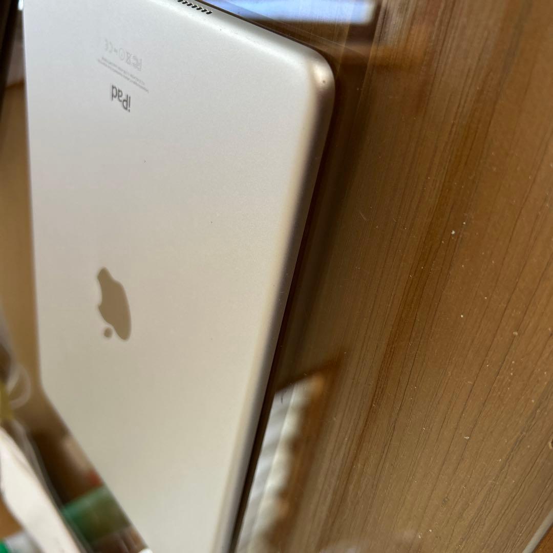 Apple iPad Air 2 Wi-Fiモデル 32GB MNV62J/A