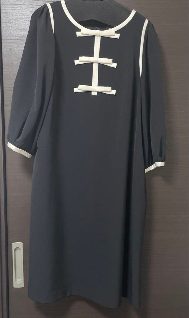 新品　タグつき　ローズティアラ　黒　ダブルクロス　バイカラー　ワンピース　46