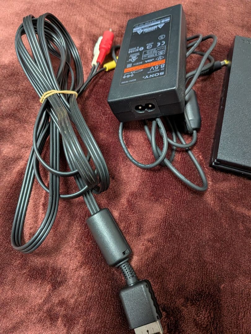 ジャンク　ゲーム動作未確認　PlayStation2　薄型　SCPH-70000