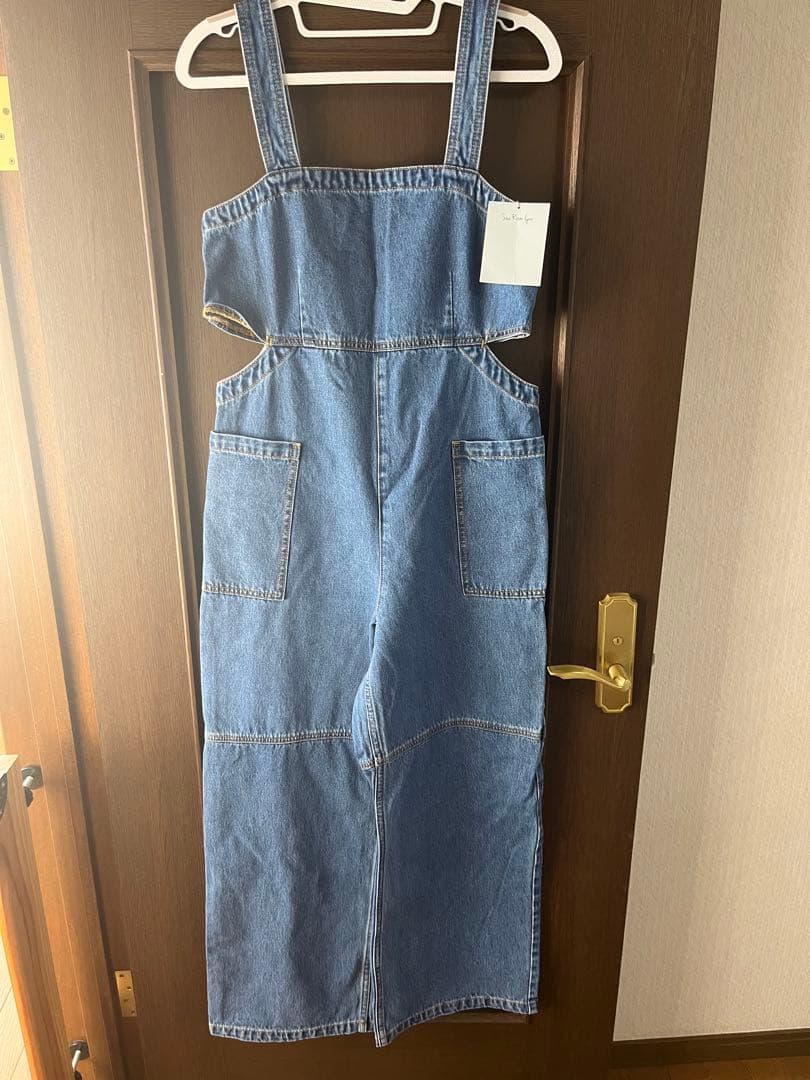 シールームリン　サイドカッティングデニムサロペット⭐︎新品タグ付き⭐︎