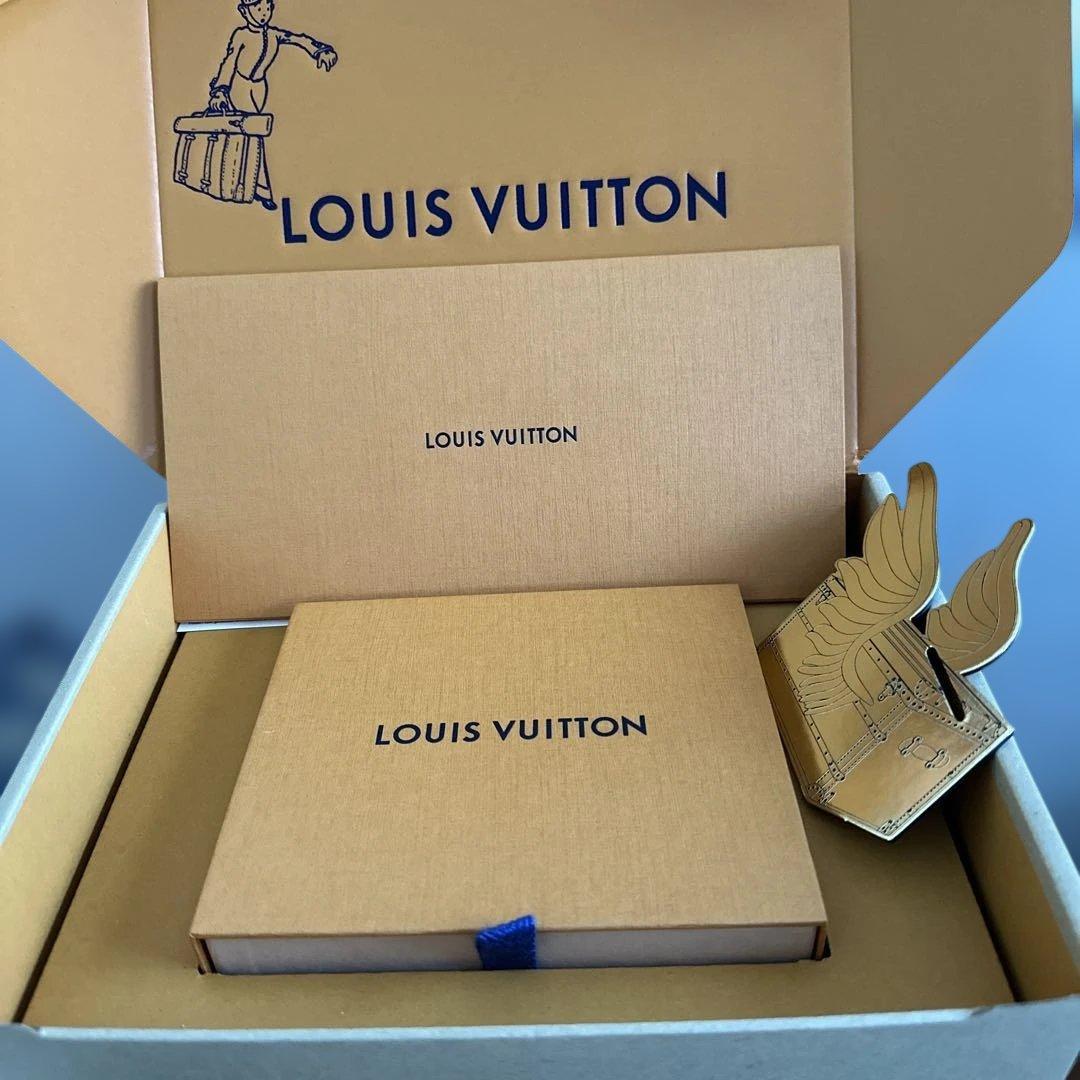 Louis Vuitton 二つ折り財布 ポルトフォイユ.リサ