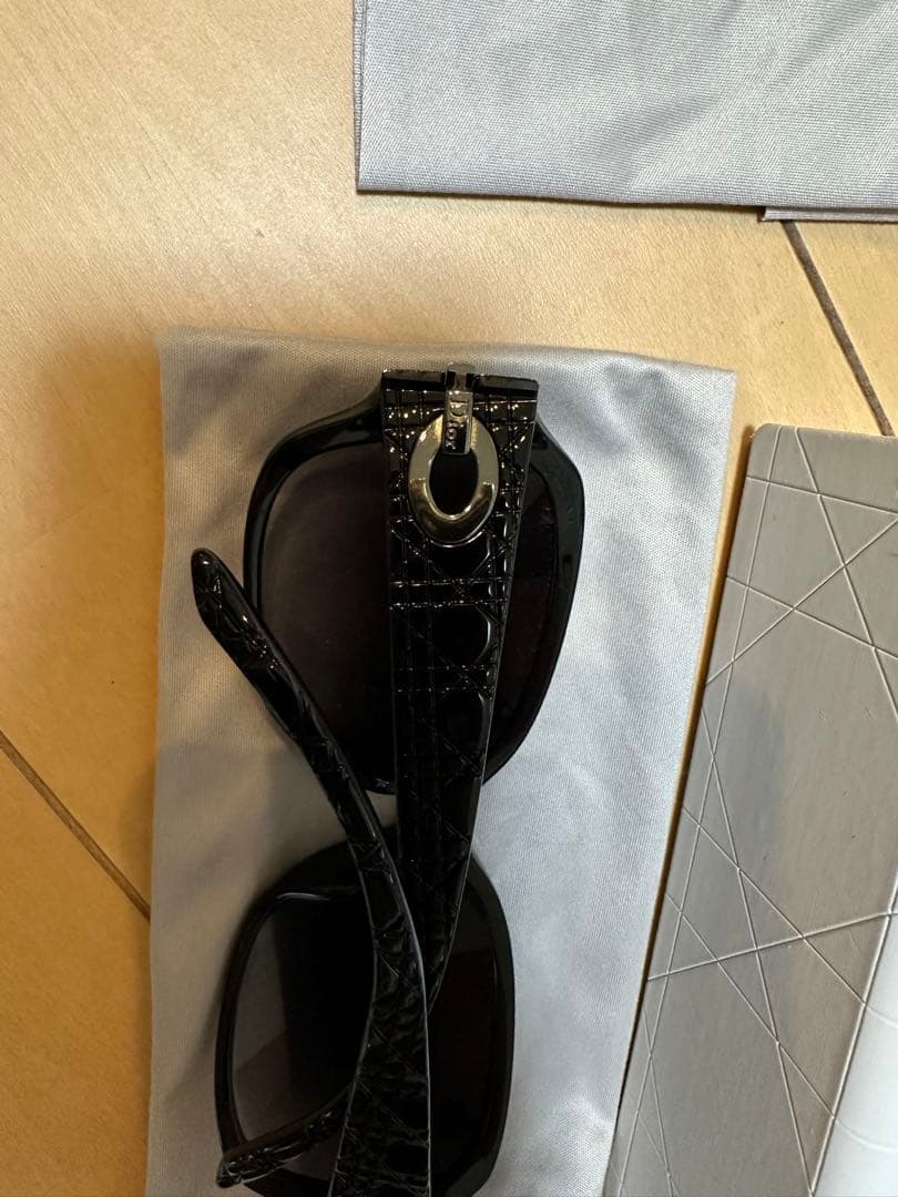 s*a様 【美品】Dior ブラック サングラス