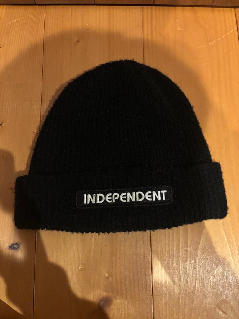 パタゴニアボンボンニット、　independentビーニー