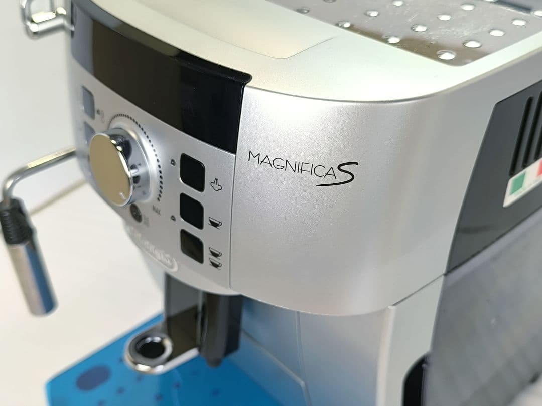 デロンギ　コンパクト2全自動コーヒーマシン　マグニフィカS　ECAM22110