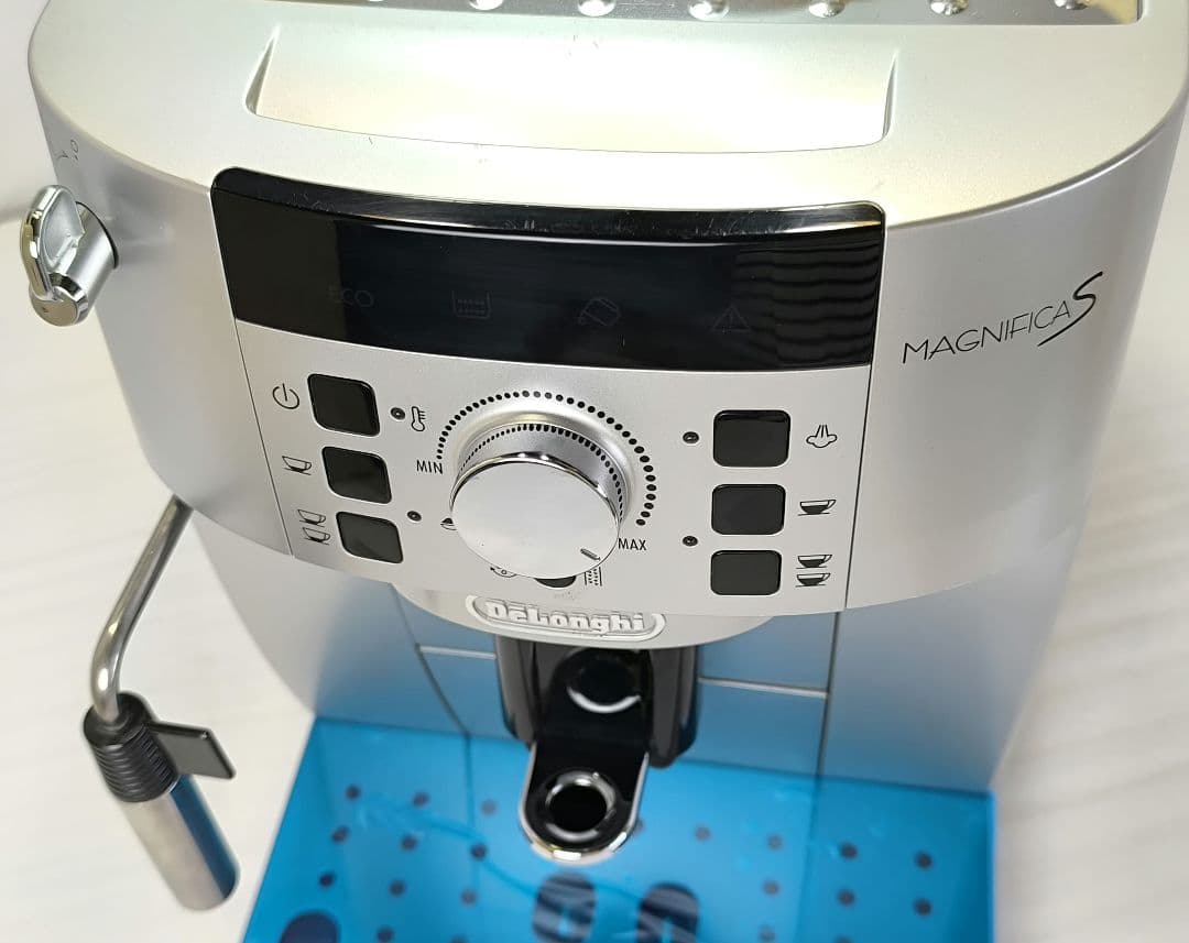 デロンギ　コンパクト2全自動コーヒーマシン　マグニフィカS　ECAM22110