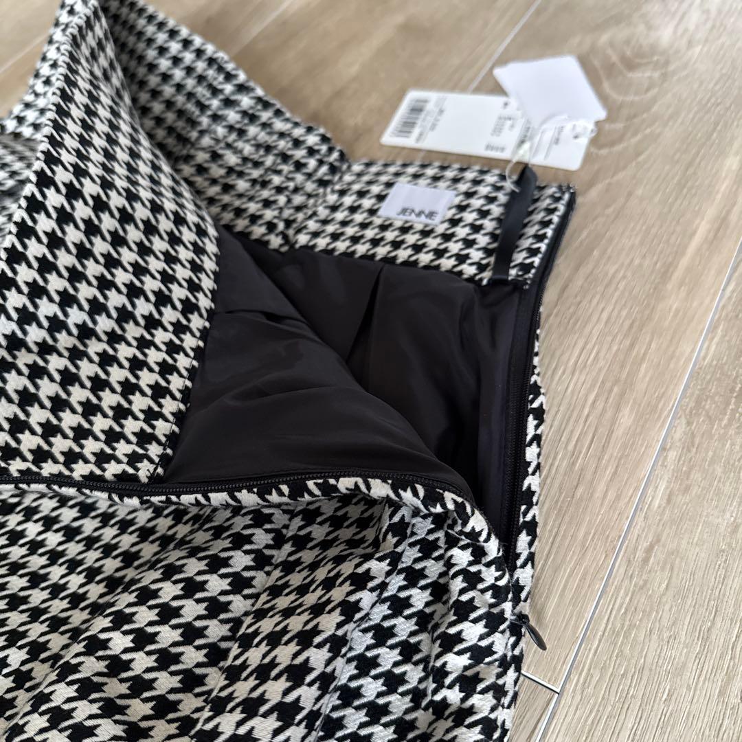 値下げ！新品⭐︎JENNE スカート　Mサイズ