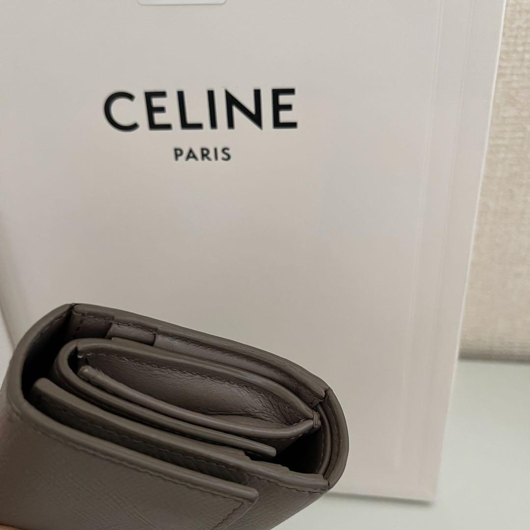値下げCELINE SMALL TRIFOLD WALLET 財布 Pebble