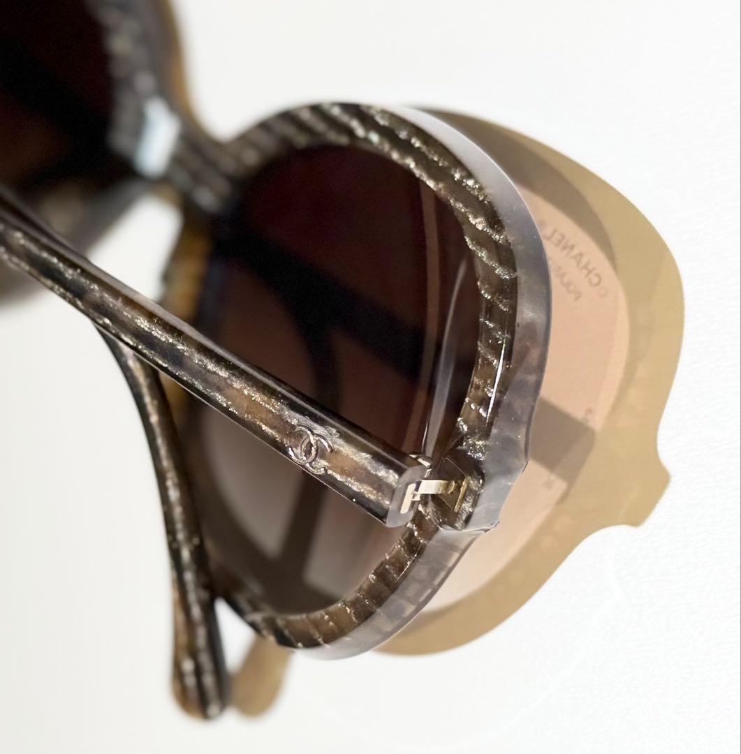 CHANEL シャネル　オーバルサングラス ブラウン ラメ　ケース付き