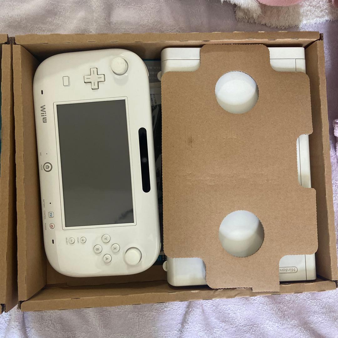 Wii Uベーシックセット　Wiiリモコンプラス追加パック　リモコン　ヌンチャク