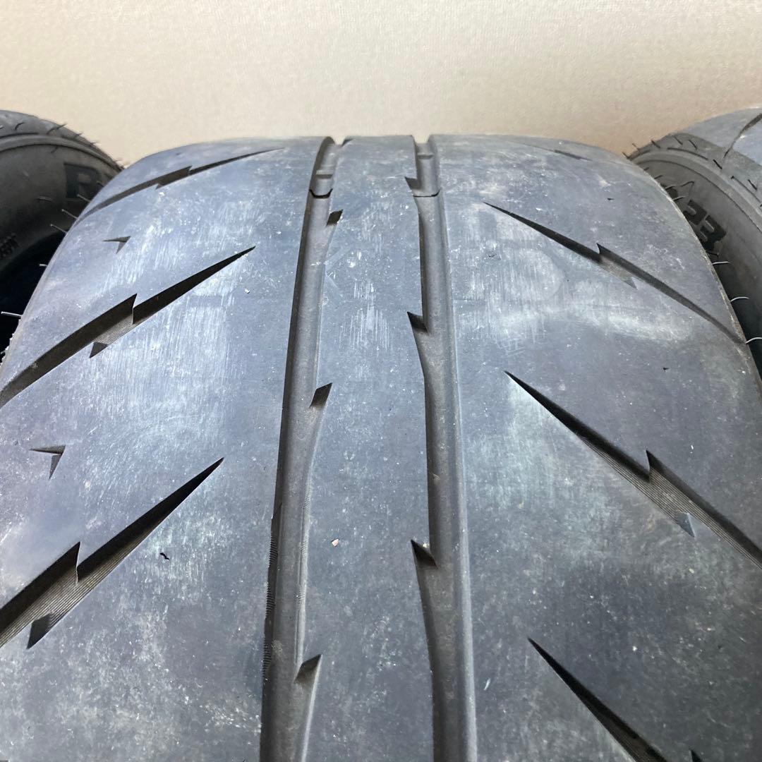 255/40R18 シバタイヤ