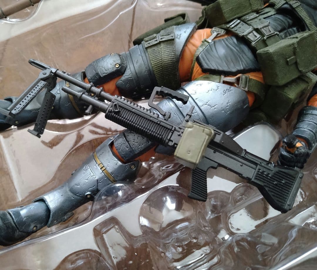 プレイアーツ改　メタルギアソリッドピースウォーカー　スネーク （バトルドレス）