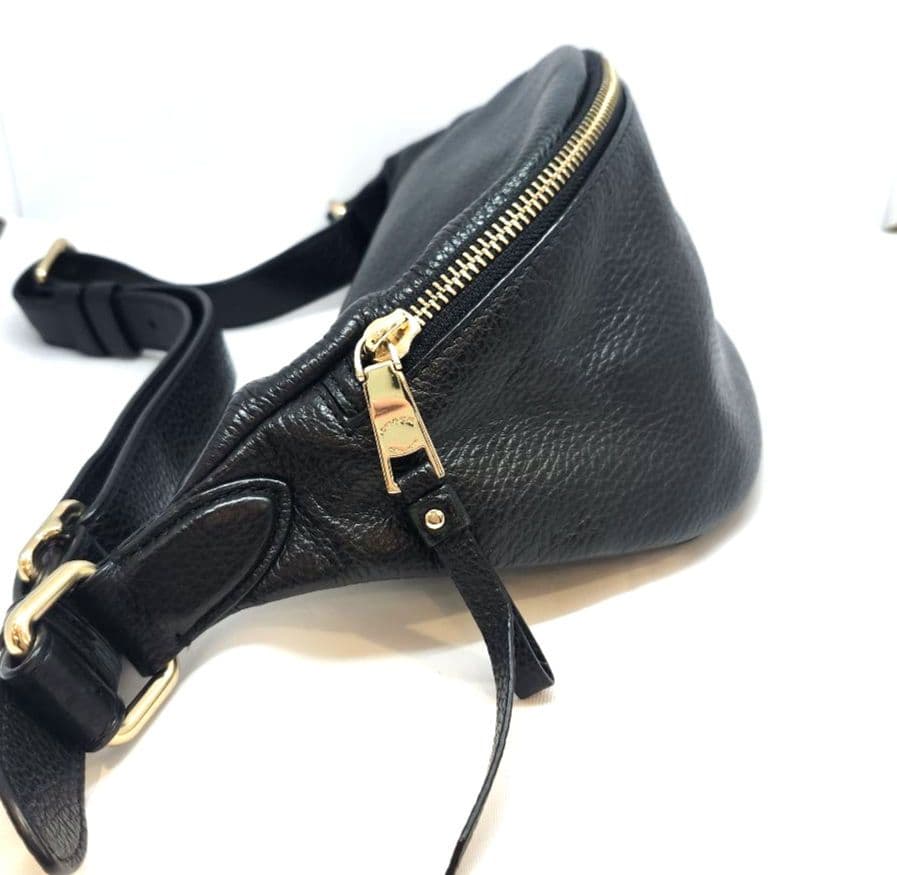COACH 　コーチ　ボディバッグ　ブラック