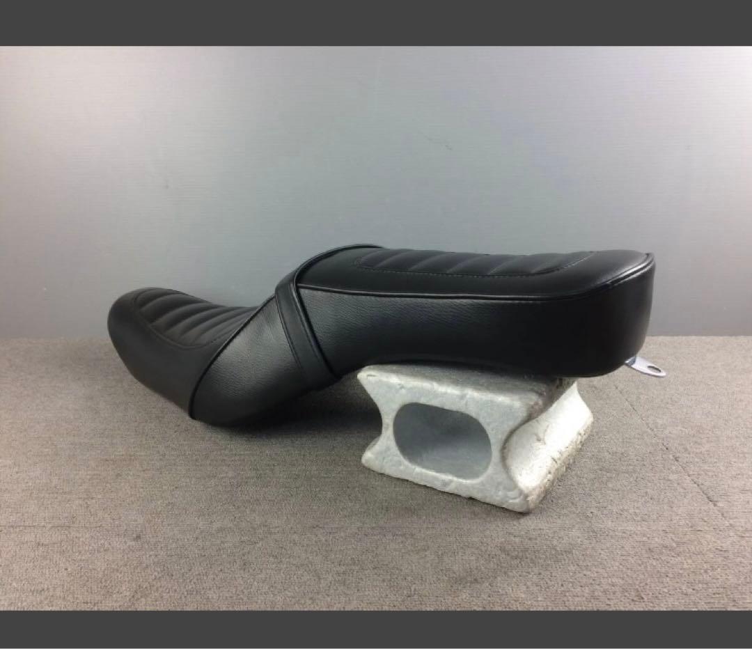 送料込み　美品　デイトナ スポーツスター シート ハーレー　883 1200
